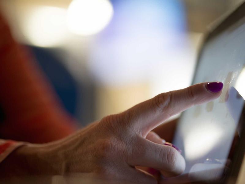 触觉反馈<br>ymtoyyh.cn 羊绒围巾触感